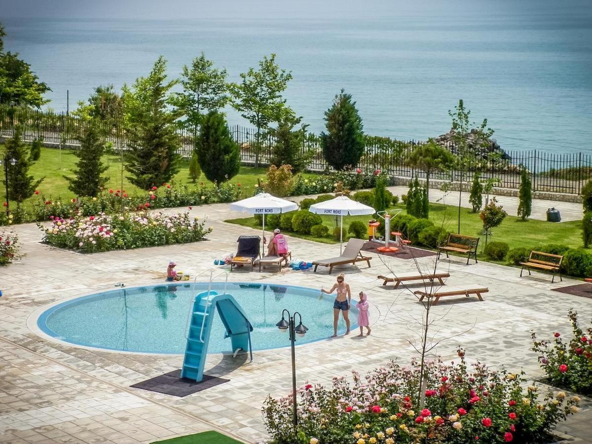 Prestige Fort Beach - Premium Apartments Sveti Vlas Exteriör bild