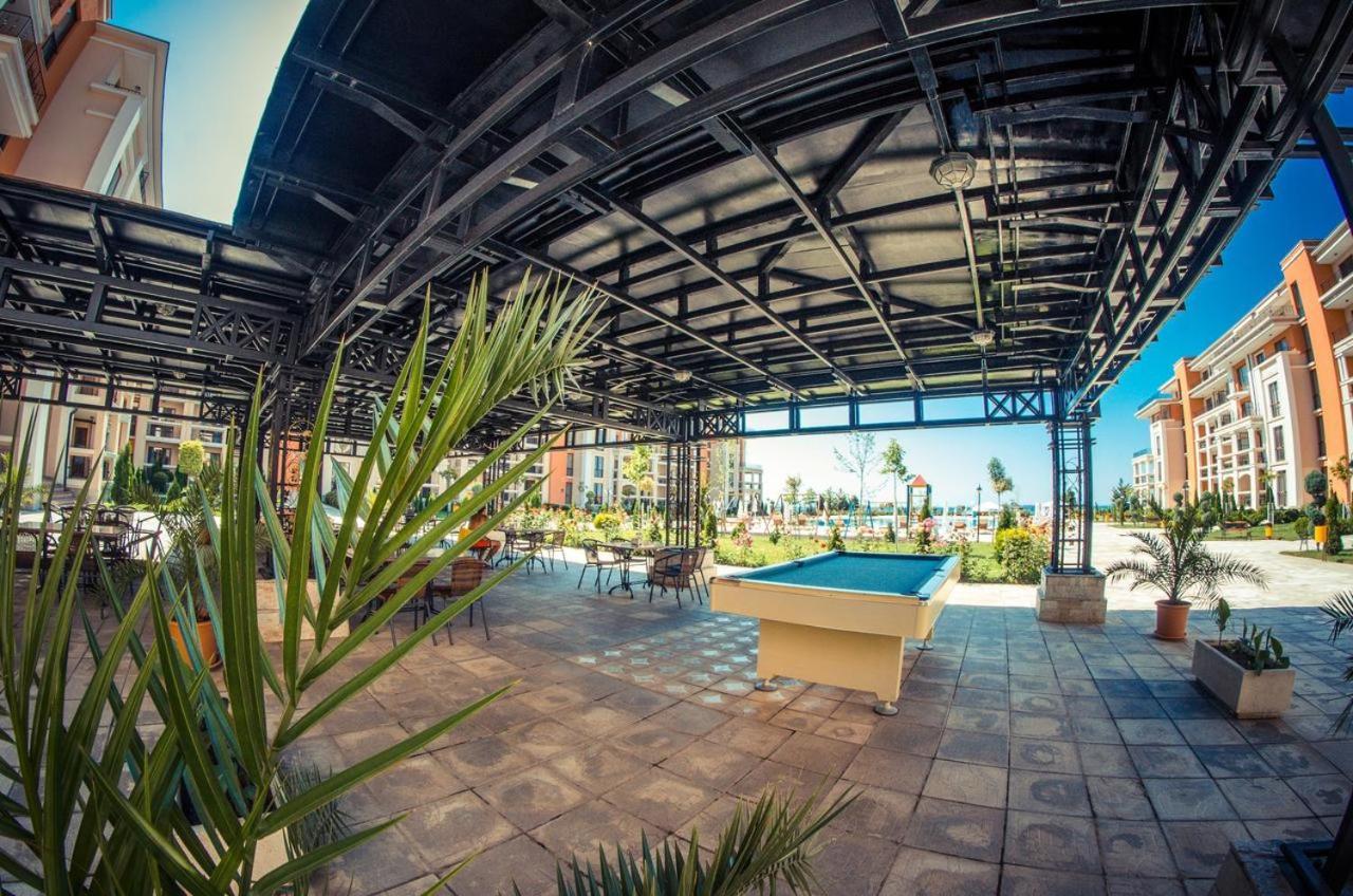 Prestige Fort Beach - Premium Apartments Sveti Vlas Exteriör bild
